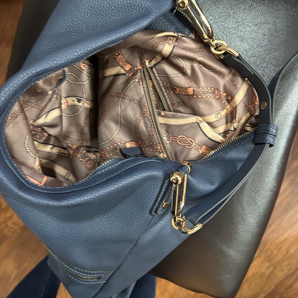 Handbags - Elegant Blue Leather Women's Bag